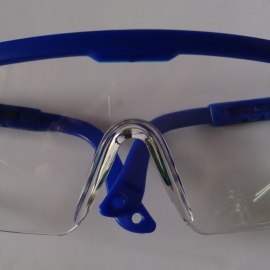 Kính bảo hộ trong 805